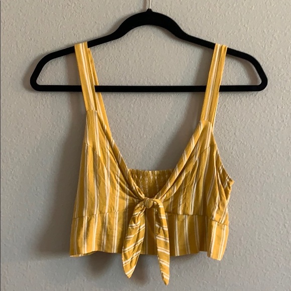 Tops - 🍍8/$20 Yellow Crop Tank